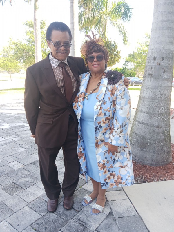 carolyn and sam aniv pict